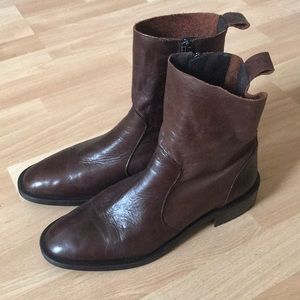 L'intervalle Brown Zip Up Chelsea Boot